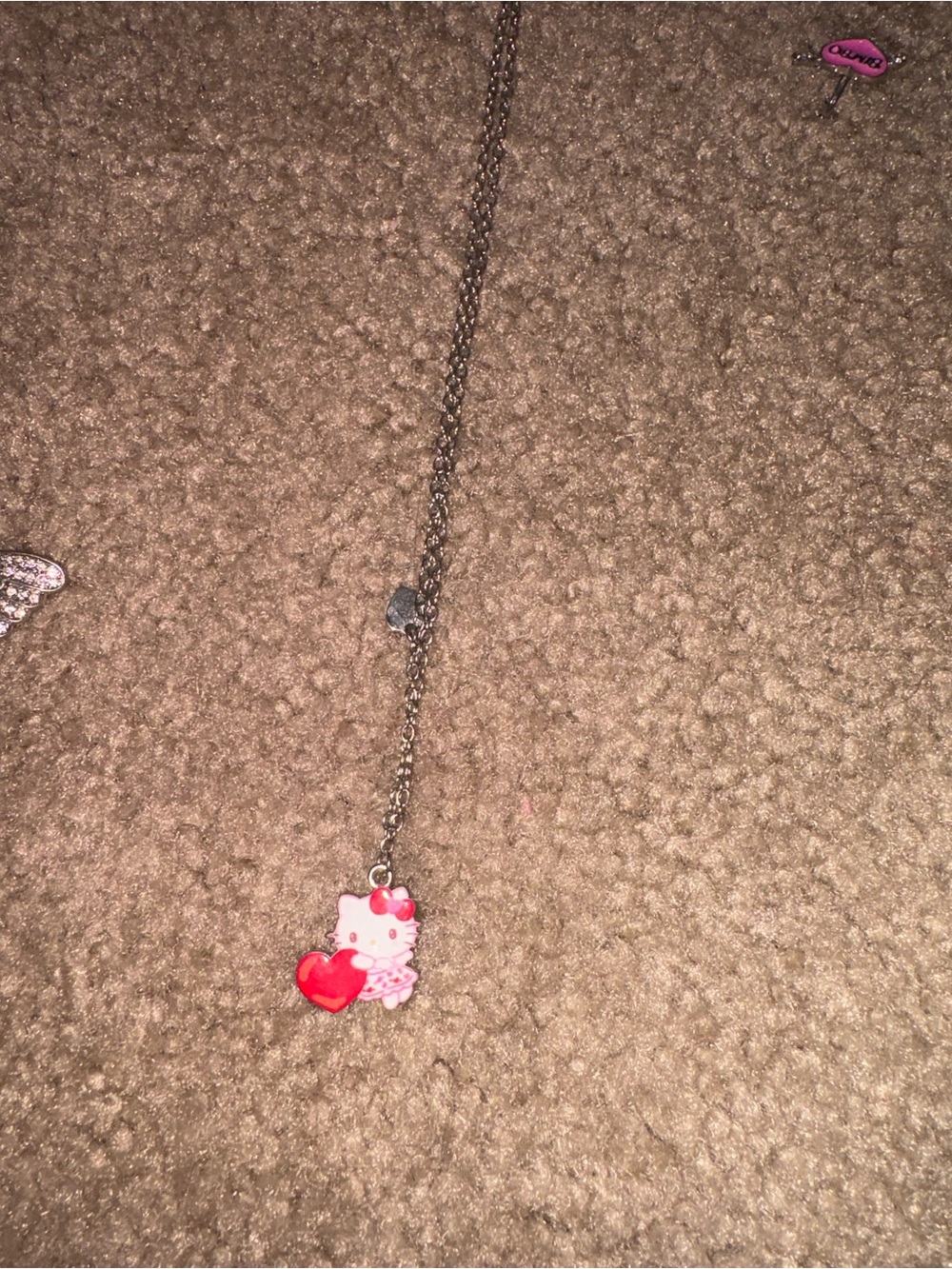 Hello Kitty necklaces #hellokitty #y2k #2000s #hollister 🤍